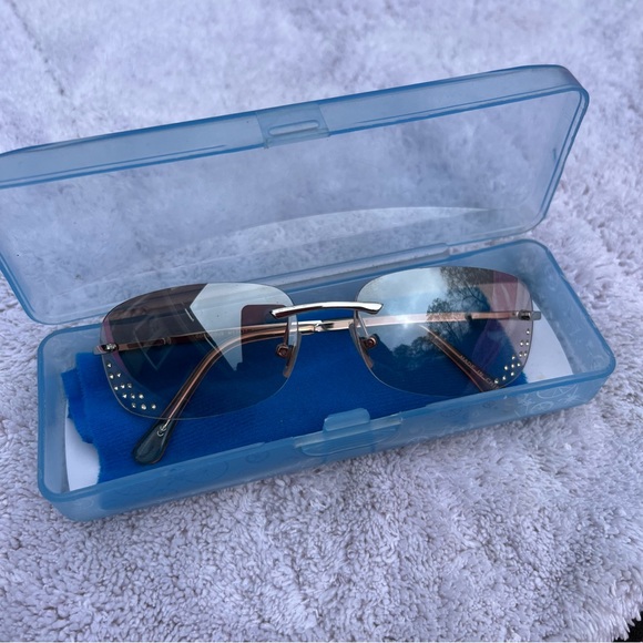 Fossil Rhinestone Pink Sunglasses - Picture 3 of 9